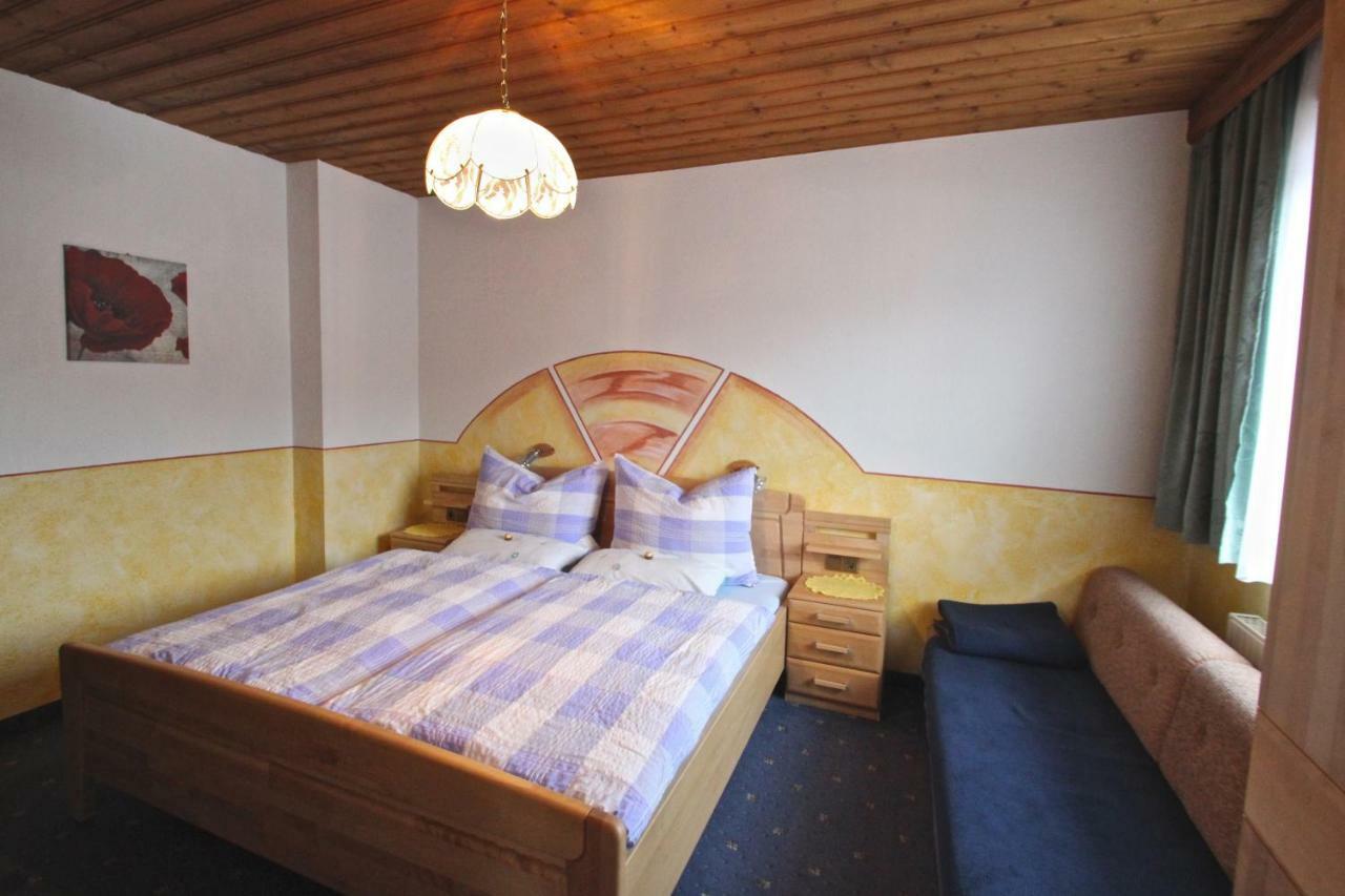 Ferienwohnung Tschiderer 라디스 외부 사진